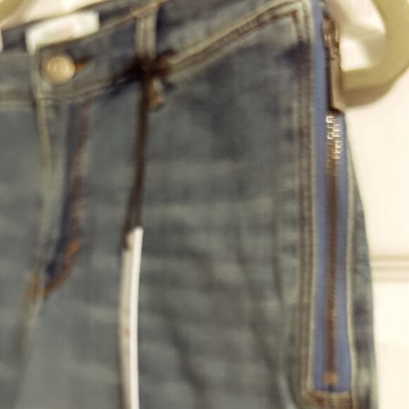 New! Skinny Girl Cheryl Mid-Rise Jogger Fit Jeans Sizes 24, 27, 28, and 29 - Picture 4 of 11